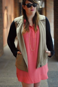 shirt // dress, chic, sleeveless, layered, contrast, casual,, h&m, gap, 