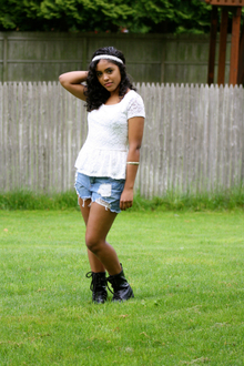 Peplum Power, peplum, lace, girly, edgy, urbanoutfitters, distressed, highwaisted