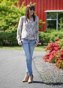Snake Is This Year's Animal Print, snakeskin, snake print, skinny jeans, target jeans, inc international concepts, casual style