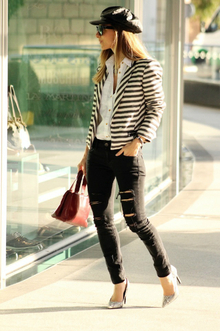 Window shopping , stripes, cap, ripped jeans 