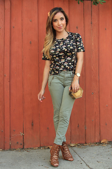 OUTFIT OF THE DAY: THRIFTED SAFARI TOP STYLED