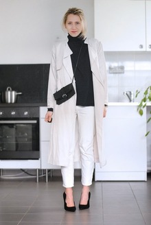 Simple chic, minimal, chic, casual, heels, duster coat, trench, neutrals, turtleneck