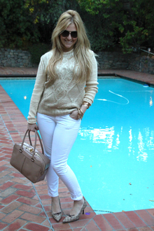 You Can Wear White Whenever, white jeans, gold, gucci, max mara